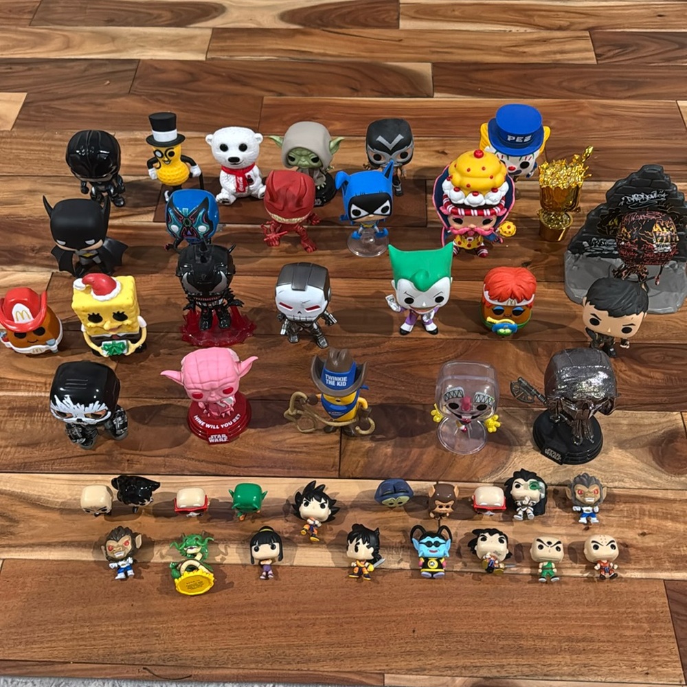 19 little 25 big funko pop! Figures lot collectables